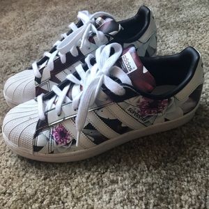Adidas Floral Superstar shoes size 8